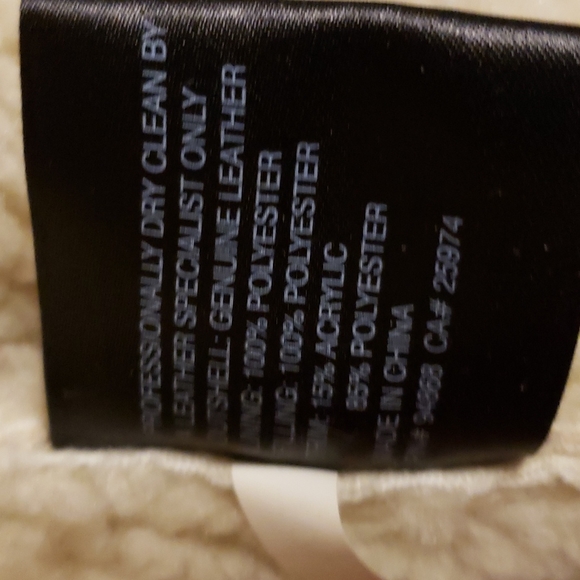 Embroidered Women's suede coat - Picture 5 of 7